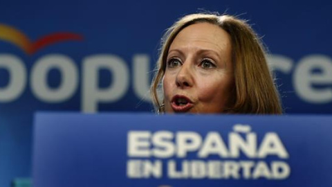 La vicesecretaria de Comunicación del Partido Popular, Marta González, durante la rueda de prensa que ha ofrecido hoy tras el Comité de Dirección del Partido Popular. EFE/Javier Lizón La vicesecretaria de Comunicación del Partido Popular, Marta González, durante la rueda de prensa que ha ofrecido hoy tras el Comité de Dirección del Partido Popular. EFE/Javier Lizón