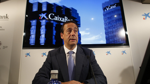 El consejero delegado de CaixaBank, Gonzalo Gortázar, durante la rueda de prensa en la que ha presentado los resultados de la entidad correspondientes al primer semestre de 2016. EFE/Alejandro García El consejero delegado de CaixaBank, Gonzalo Gortázar, durante la rueda de prensa en la que ha presentado los resultados de la entidad correspondientes al primer semestre de 2016. EFE/Alejandro García