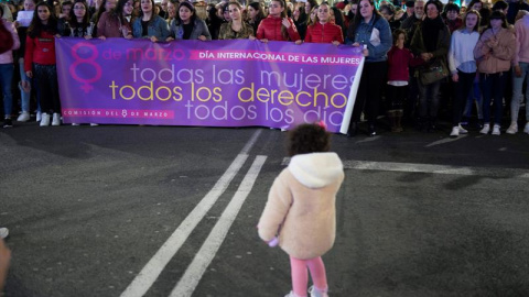 Manifestación feminista en Santander. / PEDRO PUENTE (EFE)