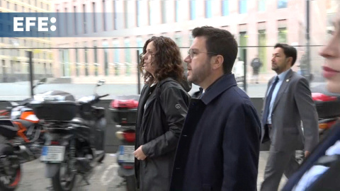 Aragonès señala al CNI por espiarle mientras negociaba la investidura de Pedro Sánchez Aragonès señala al CNI por espiarle mientras negociaba la investidura de Pedro Sánchez