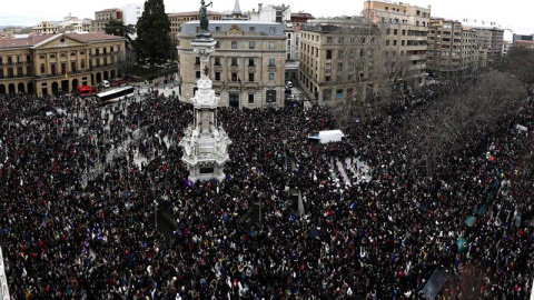 Manifestación feminista en Pamplona. / J. DIGES (EFE)