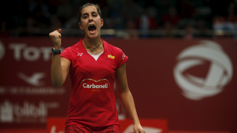 La jugadora española, Carolina Marín, tras vencer a Tee Jing Yi, de Malasia, durante el partido femenino de bádminton en el Campeonato Mundial de la BWF en Yakarta, 11 de agosto de 2015. REUTERS / Beawiharta