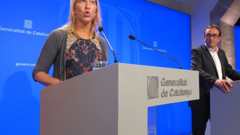La portavoz del Govern, Neus Munté, en la rueda de prensa en la que ha explicado que la Generalitat seguirá con su hoja de ruta/EUROPA PRESS La portavoz del Govern, Neus Munté, en la rueda de prensa en la que ha explicado que la Generalitat seguirá con su hoja de ruta/EUROPA PRESS