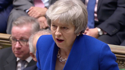 La primera ministra de Reino Unido, Theresa May, mientras intervenía en el debate de la moción de censura presentada por los Laboristas. / Reuters La primera ministra de Reino Unido, Theresa May, mientras intervenía en el debate de la moción de censura presentada por los Laboristas. / Reuters