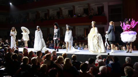 A Mollerussa també es fa el Concurs de Vestits de Paper A Mollerussa també es fa el Concurs de Vestits de Paper