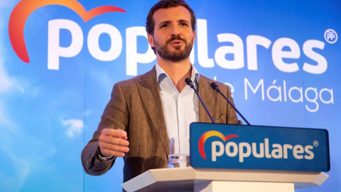 El presidente del Partido Popular (PP), Pablo Casado, ha asegurado hoy que él “no podría dormir tranquilo si hubiera pactado con Bildu”, en referencia al acuerdo de gobierno del PSOE en Navarra, y que tampoco “podría mirar a los ojos” a los El presidente del Partido Popular (PP), Pablo Casado, ha asegurado hoy que él “no podría dormir tranquilo si hubiera pactado con Bildu”, en referencia al acuerdo de gobierno del PSOE en Navarra, y que tampoco “podría mirar a los ojos” a los