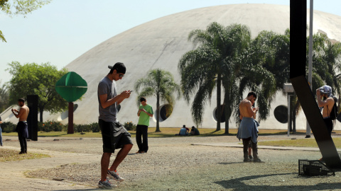 Personas jugando a Pokemon Go en el parque Ibirapuera en Sao Paulo, Brasil. REUTERS/Paulo Whitaker