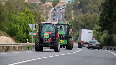 Pagesos conduint tractors per l'N-240 entre el Morell i Tarragona en una protesta l'any 2023 Pagesos conduint tractors per l'N-240 entre el Morell i Tarragona en una protesta l'any 2023