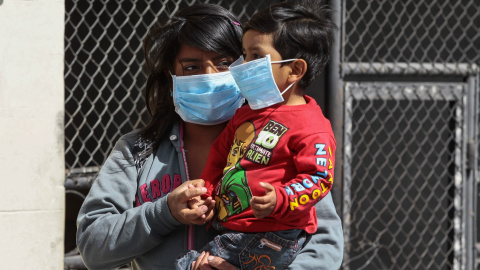 El Ministerio Coordinador de Seguridad de Ecuador indicó que "se está realizando la evaluación técnica para determinar el grado de impacto de las zonas potencialmente afectadas y tomar acciones preventivas", entre ellas el desplazamiento de