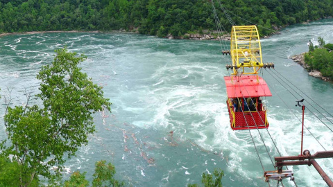 Millones de turistas han disfrutado del viaje del ‘Whirlpool Spanish Aerocar’ sobre el río Niagara Millones de turistas han disfrutado del viaje del ‘Whirlpool Spanish Aerocar’ sobre el río Niagara