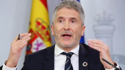 El ministro del Interior, Fernando Grande-Marlaska, durante la rueda de prensa posterior a la reunión del Consejo de Ministros que ha tenido lugar en La Moncloa. EFE/ Ángel Díaz El ministro del Interior, Fernando Grande-Marlaska, durante la rueda de prensa posterior a la reunión del Consejo de Ministros que ha tenido lugar en La Moncloa. EFE/ Ángel Díaz