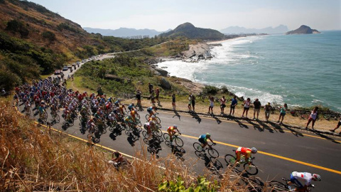 El pelotón marcha en la prueba en ruta de los Juegos Olímpicos de Río 2016. /REUTERS El pelotón marcha en la prueba en ruta de los Juegos Olímpicos de Río 2016. /REUTERS