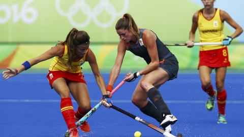Partido entre España y Holanda de hockey hierba femenino. /REUTERS