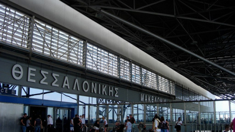 El aeropuerto de Salónica, que irá a parar a manos de una empresa alemana con el nuevo plan de privatizaciones. El aeropuerto de Salónica, que irá a parar a manos de una empresa alemana con el nuevo plan de privatizaciones.