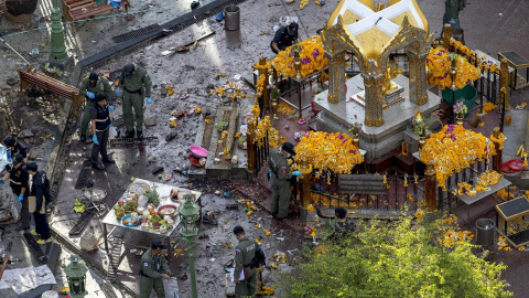 Más de 20 turistas chinos han resultado heridos tras la explosión en el centro de Bangkok./ REUTERS Más de 20 turistas chinos han resultado heridos tras la explosión en el centro de Bangkok./ REUTERS