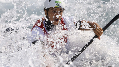 La palista Maialen Chourraut durante su primera bajada en los Juegos de Río. /REUTERS La palista Maialen Chourraut durante su primera bajada en los Juegos de Río. /REUTERS