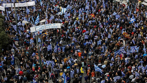 Foto de la manifestación enfrente del Parlamento. EFE