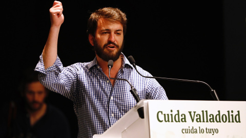 El vicepresidente de la Junta de Castilla y León, Juan García-Gallardo, interviene durante un acto de campaña de Vox, a 23 de mayo de 2023, en Valladolid. El vicepresidente de la Junta de Castilla y León, Juan García-Gallardo, interviene durante un acto de campaña de Vox, a 23 de mayo de 2023, en Valladolid.