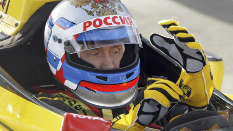 Putin en un fórmula uno durante unas prueba de Renault en 2008.- AFP-RIA NOVOSTIC