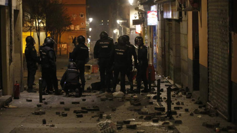 Protestas en Lavapiés. | JAVIER LIZÓN (EFE)