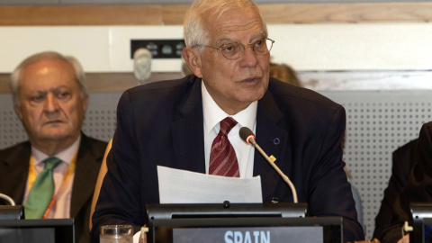 El ministro español de Asuntos Exteriores en funciones, Josep Borrell, habla durante la reunión ministerial del Grupo de Amigos de las Víctimas del Terrorismo en la sede de las Naciones Unidas (ONU). EFE/ Miguel Rajmil El ministro español de Asuntos Exteriores en funciones, Josep Borrell, habla durante la reunión ministerial del Grupo de Amigos de las Víctimas del Terrorismo en la sede de las Naciones Unidas (ONU). EFE/ Miguel Rajmil