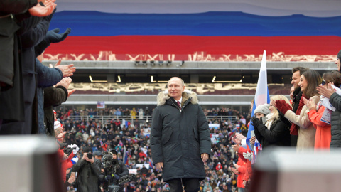 Vladimir Putin, a su llegada a un acto de campaña electoral en el estadio moscovita de Luzhniki. REUTERS/Sputnik/Alexei Druzhinin Vladimir Putin, a su llegada a un acto de campaña electoral en el estadio moscovita de Luzhniki. REUTERS/Sputnik/Alexei Druzhinin