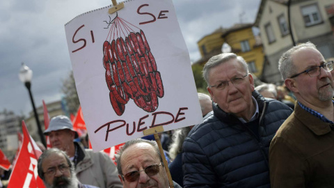 Manifestantes en Gijón. | REUTERS