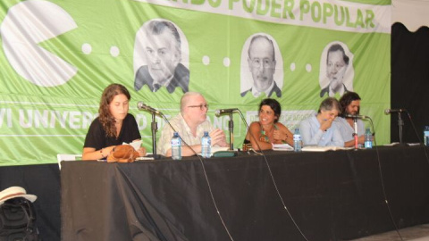 Mesa de debate sobre la unidad popular durante la universidad de verano de Antocapitalistas en la Granja de Segovia Mesa de debate sobre la unidad popular durante la universidad de verano de Antocapitalistas en la Granja de Segovia