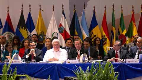 Primer Foro de infraestructura entre la Comunidad de Estados Latinoamericanos y Caribeños (Celac) y el gigante asiático, celebrado en China, donde ambas partes acordaron proyectos millonarios conjuntos en varios ámbitos de la economía./ REU