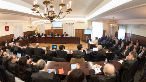 Vista de la sala de la Audiencia de Sevilla donde se sigue el juicio por la pieza política del caso ERE, durante la declaración Carmen Martínez Aguayo, la número dos de José Antonio Griñán durante su etapa de consejero de Hacienda (2004-200 Vista de la sala de la Audiencia de Sevilla donde se sigue el juicio por la pieza política del caso ERE, durante la declaración Carmen Martínez Aguayo, la número dos de José Antonio Griñán durante su etapa de consejero de Hacienda (2004-200