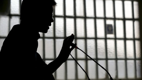 El secretario político de Podemos, Íñigo Errejón, durante la rueda de prensa que ha ofrecido hoy en la sede de su partido, en la céntrica calle de Princesa de Madrid. EFE/Juan Carlos Hidalgo