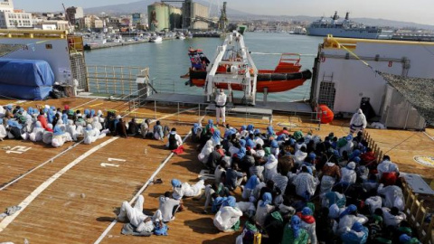 El puerto de Catania ha recibido a multitud de refugiados. REUTERS