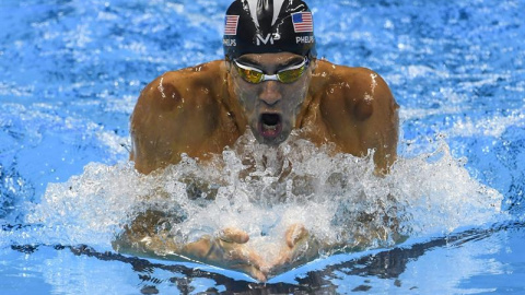 El nadador estadounidense Michael Phelps durante un instante de la prueba de los 200 estilos.- EFE El nadador estadounidense Michael Phelps durante un instante de la prueba de los 200 estilos.- EFE