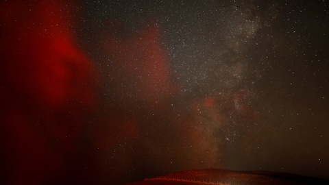 La Vía Láctea, durante la lluvia de Perseidas,  cerca de la ciudad de Mitzpe Ramón, el sur de Israel. REUTERS/Amir Cohen