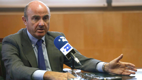 El ministro de Economía, Luis de Guindos, durante su una entrevista con Efe. EFE/Paco Campos