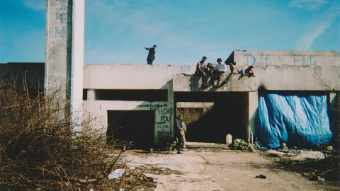 Fotografía de un participante en el taller que se realizó en Sid, Serbia, con la organización No Name Kitchen. PHES