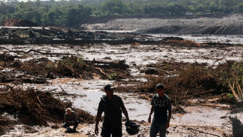 Vista del desastre causado por la rotura de la represa. - EFE Vista del desastre causado por la rotura de la represa. - EFE