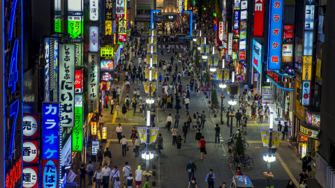 Una vista de la vida nocturna del distrito de Kabukicho en Tokio, 27 de agosto de 2015. REUTERS/Thomas Peter
