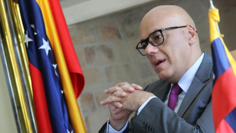 El ministro de Comunicación e Información de Venezuela durante un momento de la entrevista. El ministro de Comunicación e Información de Venezuela durante un momento de la entrevista.