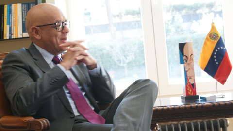 El ministro de Comunicación e Información de Venezuela durante un momento de la entrevista. El ministro de Comunicación e Información de Venezuela durante un momento de la entrevista.