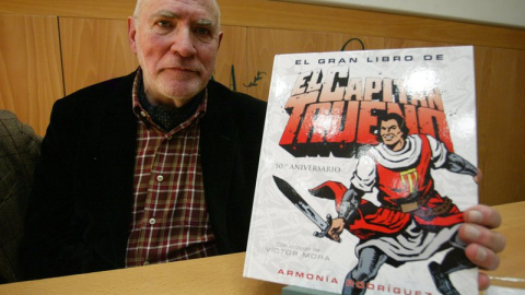 El novelista y guionista del 'Capitán Trueno', Víctor Mora, ha fallecido este miércoles a los 85 años. El novelista y guionista del 'Capitán Trueno', Víctor Mora, ha fallecido este miércoles a los 85 años.
