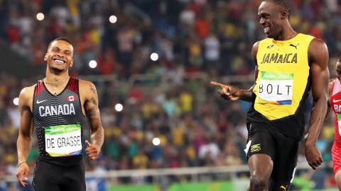 El canadiense Andre de Grasse y el jamaicano Usain Bolt se miran divertidos tras cruzar la meta en las semifinales de los 200 metros lisos en el JJOO de Rio.. EFE/EPA/SRDJAN SUKI El canadiense Andre de Grasse y el jamaicano Usain Bolt se miran divertidos tras cruzar la meta en las semifinales de los 200 metros lisos en el JJOO de Rio.. EFE/EPA/SRDJAN SUKI