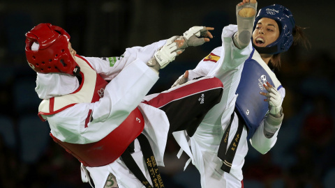 Eva Calvo durante su combate contra la egipcia Hedaya Malak Wahba. /REUTERS Eva Calvo durante su combate contra la egipcia Hedaya Malak Wahba. /REUTERS