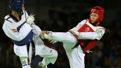 Joel González durante su combate de cuartos de final contra el mongol Temuujin Purevjav. /REUTERS Joel González durante su combate de cuartos de final contra el mongol Temuujin Purevjav. /REUTERS