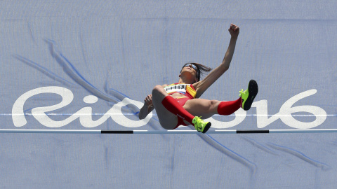 Ruth Beitia en su primer salto en los Juegos de Río. /REUTERS Ruth Beitia en su primer salto en los Juegos de Río. /REUTERS