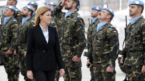 La ministra de Defensa, María Dolores de Cospedal, pasa revista a las tropas. EFE/Chema Moya La ministra de Defensa, María Dolores de Cospedal, pasa revista a las tropas. EFE/Chema Moya