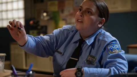 La actriz Beanie Feldstein, en una secuencia de la película. La actriz Beanie Feldstein, en una secuencia de la película.
