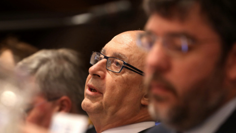 El ministro de Hacienda, Cristóbal Montoro, durante la rueda de prensa que ha ofrecido para informar de los datos de la ejecución presupuestaria de 2017. EFE/ J.J.Guillen El ministro de Hacienda, Cristóbal Montoro, durante la rueda de prensa que ha ofrecido para informar de los datos de la ejecución presupuestaria de 2017. EFE/ J.J.Guillen