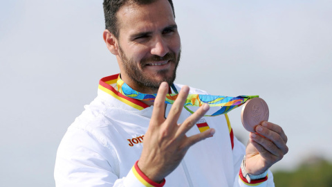 Craviotto, con la medalla de bronce lograda este sábado. REUTERS/Murad Sezer Craviotto, con la medalla de bronce lograda este sábado. REUTERS/Murad Sezer