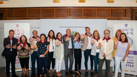 Representantes de todos los grupos municipales en el Ayuntamiento de Zaragoza participaron en la presentación de la campaña `No es No. Por unas Fiestas del Pilar 2019 sin agresiones sexistas'. Representantes de todos los grupos municipales en el Ayuntamiento de Zaragoza participaron en la presentación de la campaña `No es No. Por unas Fiestas del Pilar 2019 sin agresiones sexistas'.